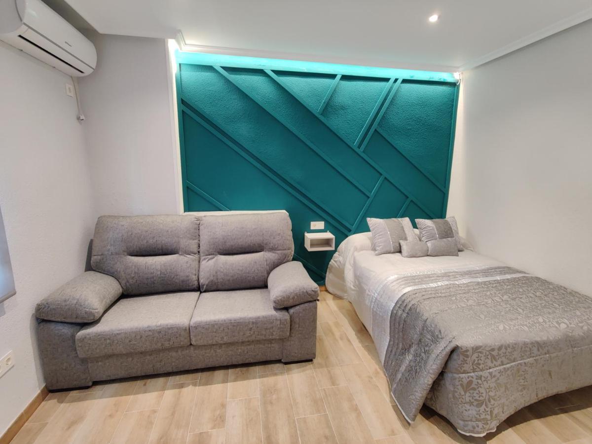 Duerme A Gusto - Tu Habitacion Acogedora En Torredonjimeno Buitenkant foto