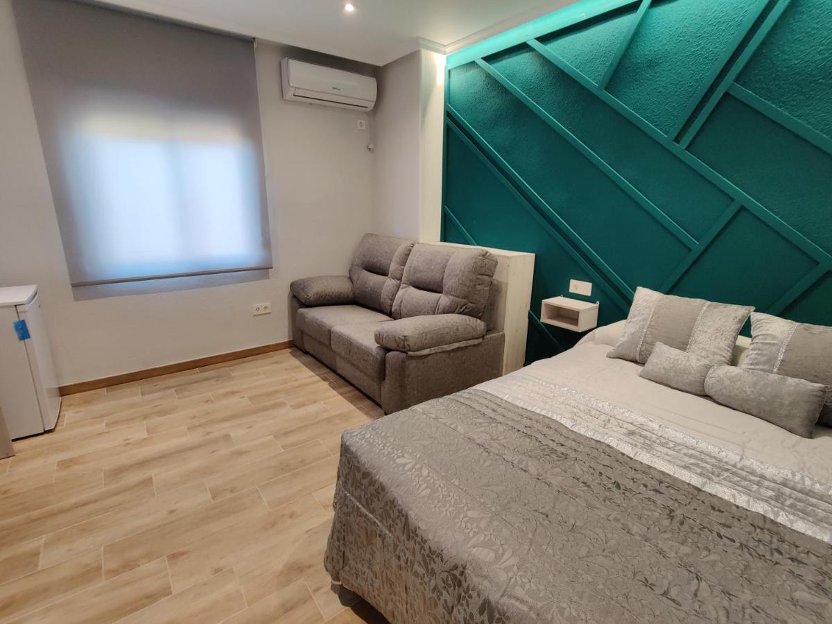 Duerme A Gusto - Tu Habitacion Acogedora En Torredonjimeno Buitenkant foto