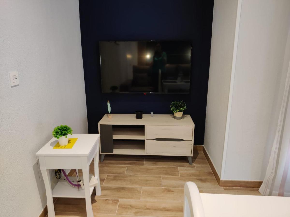 Duerme A Gusto - Tu Habitacion Acogedora En Torredonjimeno Buitenkant foto